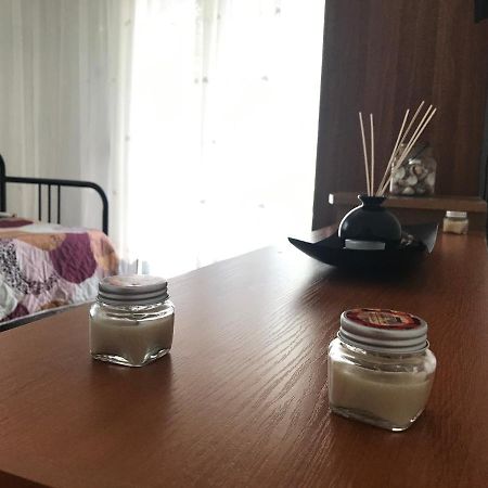 Stefani Apartment With A Sea View Terrace! 尼亚·蒙达尼亚 外观 照片