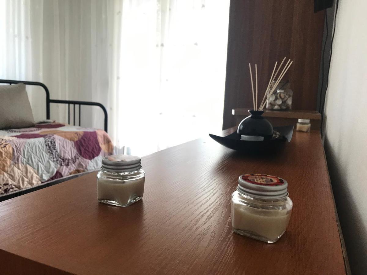 Stefani Apartment With A Sea View Terrace! 尼亚·蒙达尼亚 外观 照片