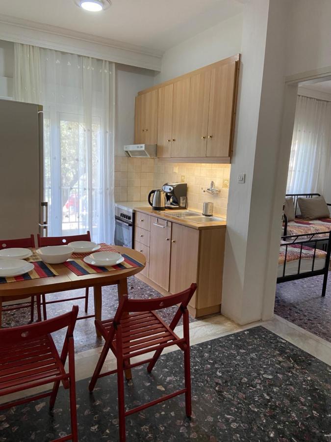 Stefani Apartment With A Sea View Terrace! 尼亚·蒙达尼亚 外观 照片
