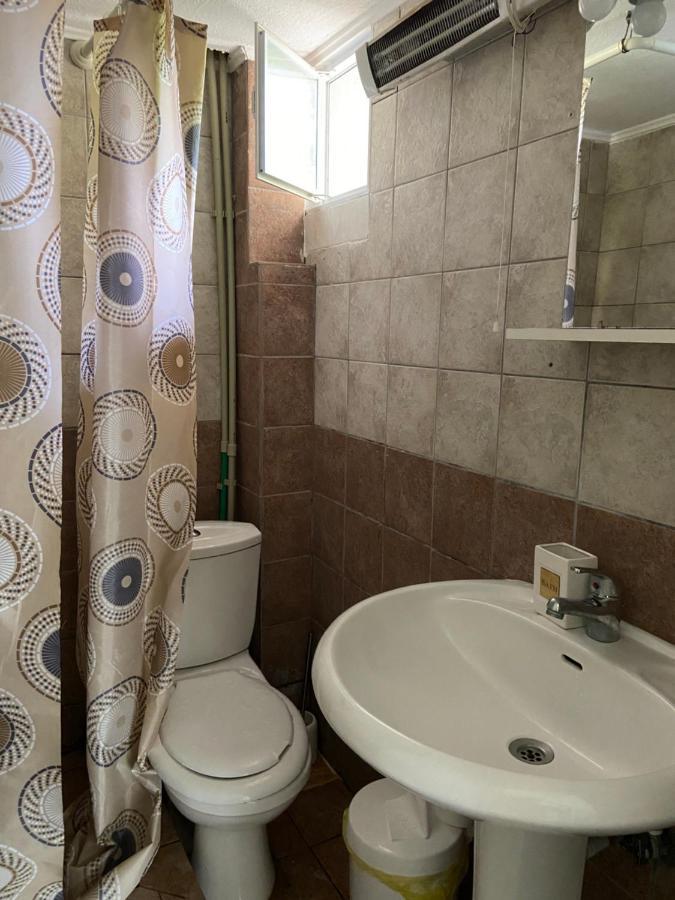 Stefani Apartment With A Sea View Terrace! 尼亚·蒙达尼亚 外观 照片