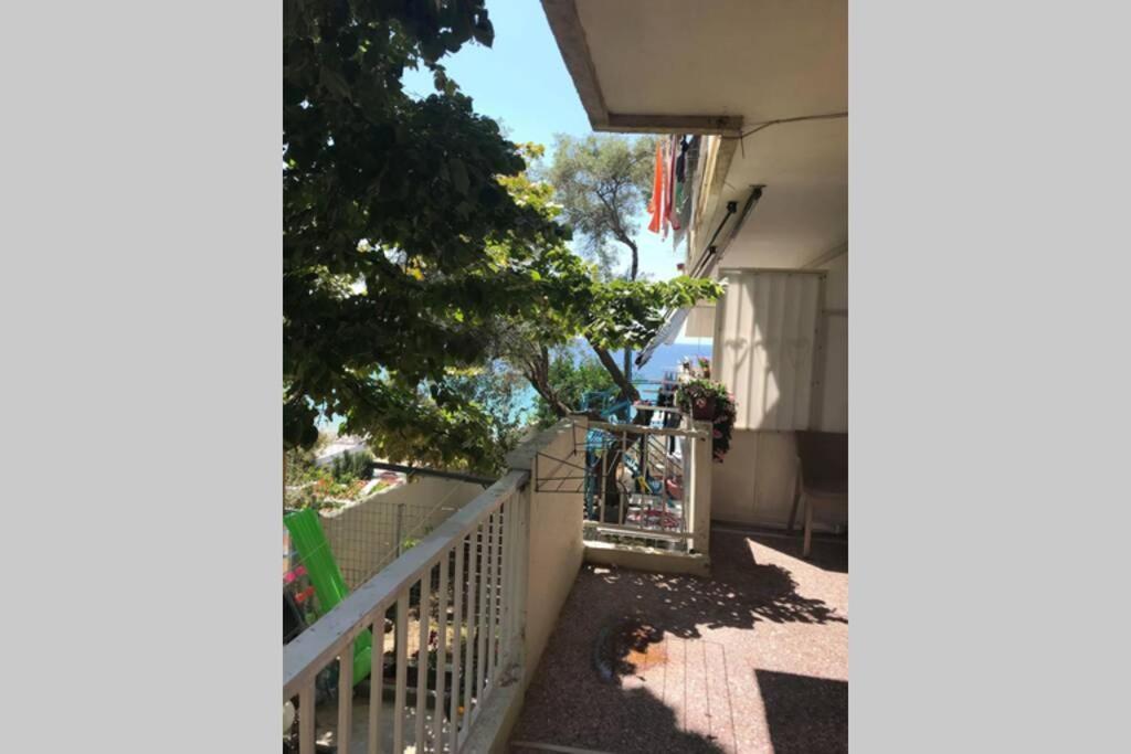 Stefani Apartment With A Sea View Terrace! 尼亚·蒙达尼亚 客房 照片